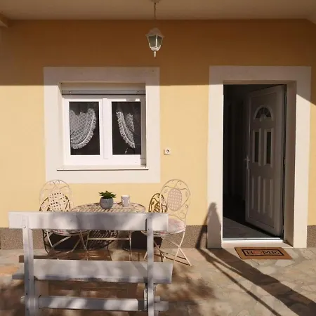 Apartamento Klara Primošten