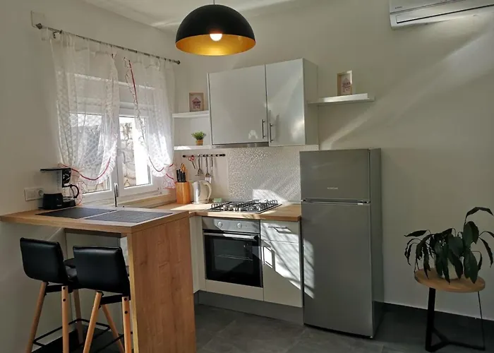 Appartement Klara Primošten