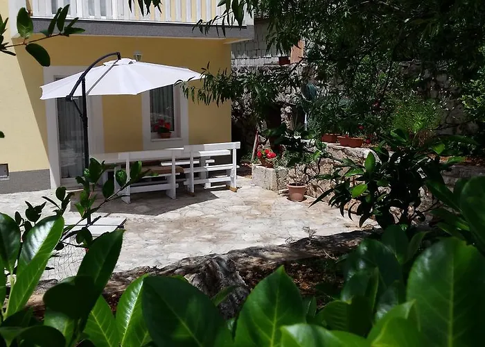 Appartement Klara Primošten